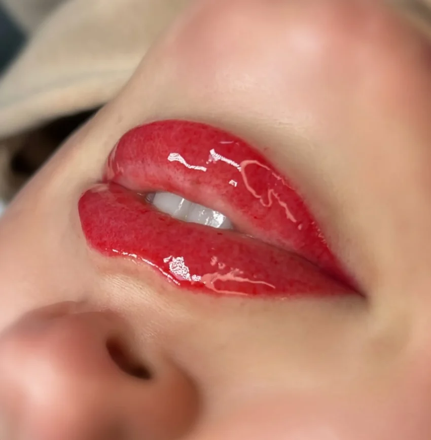 Vaping With a Lip Tattoo