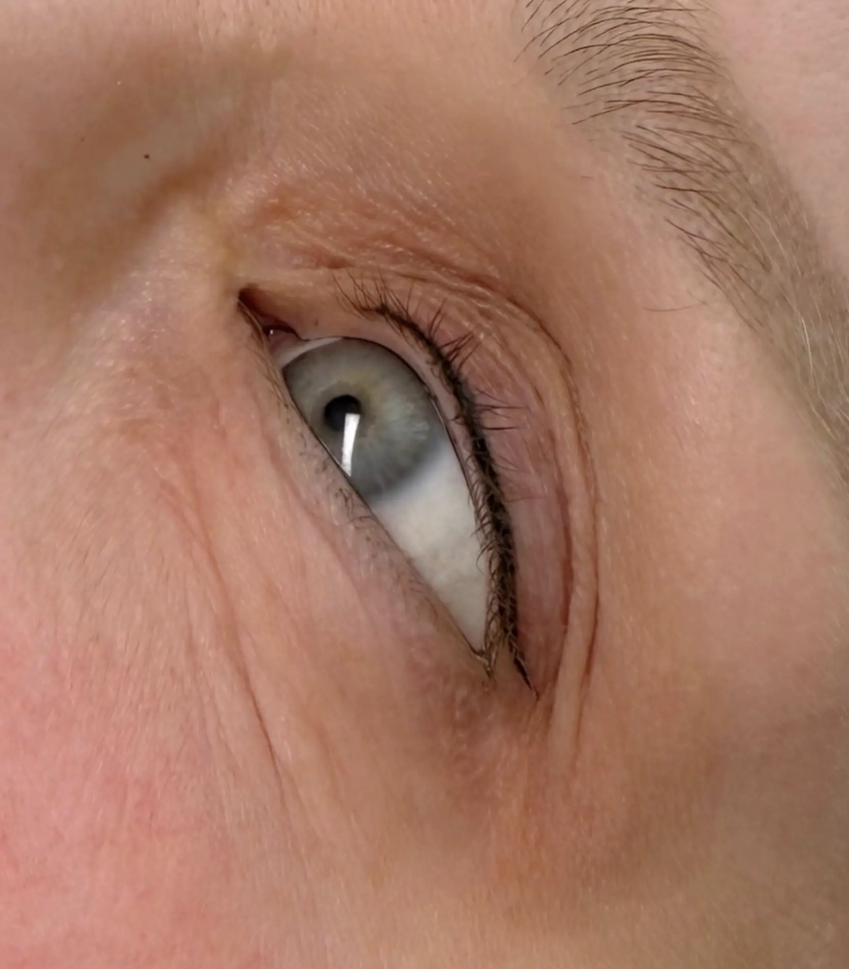 eyeliner tattoo